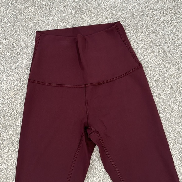 Lululemon Wunder Under Leggings - Picture 2 of 6